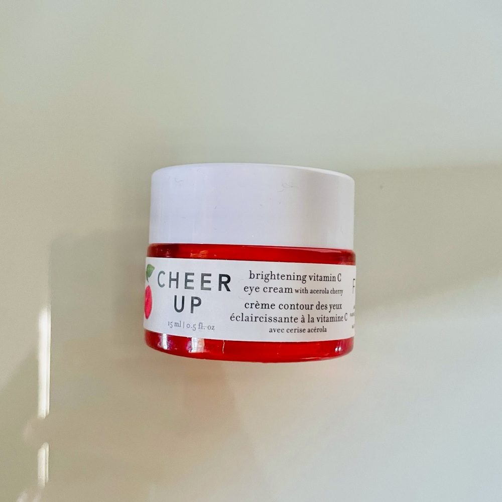 Cheer up eye cream
